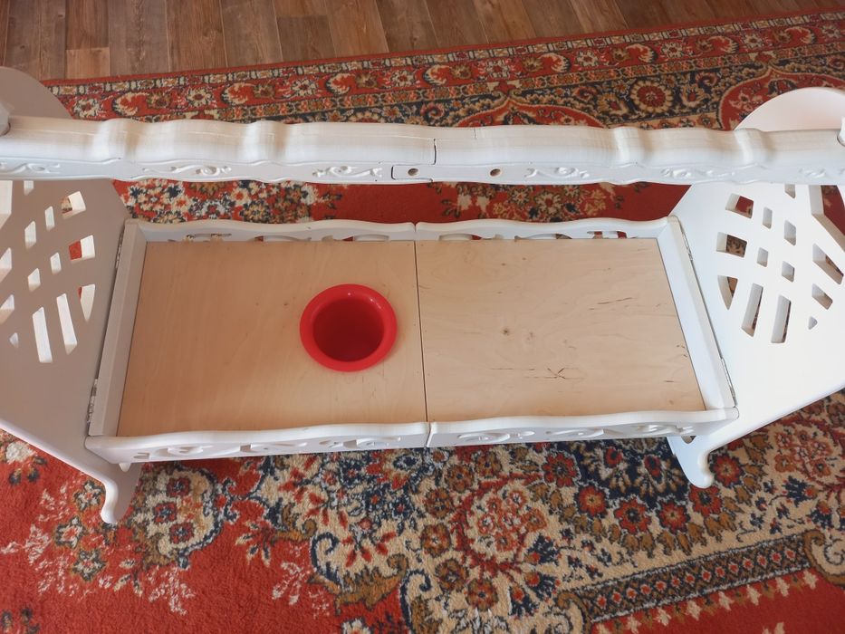 Бесик. Состояние новая.