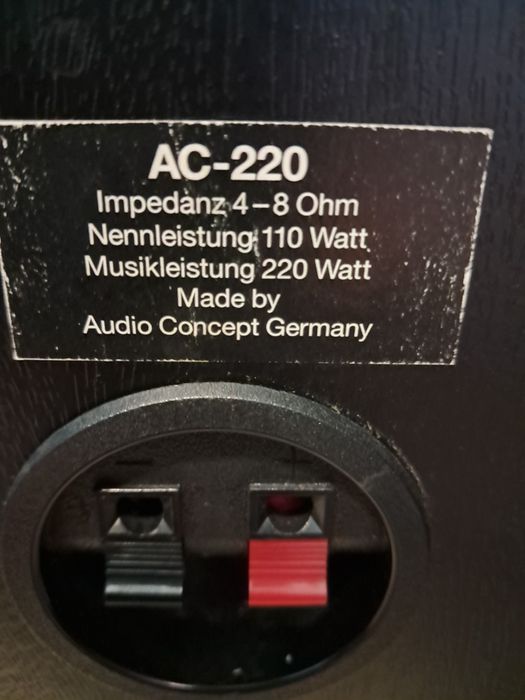 Boxe AC-220  Germania