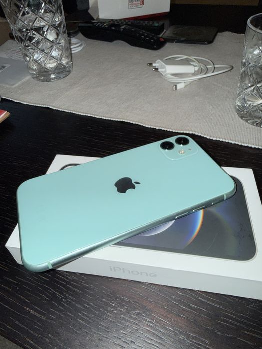 Iphone 11 green 128 gb impecabil   !