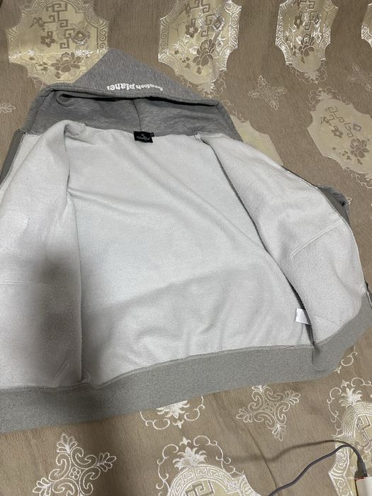 Zip hoodie broken planet