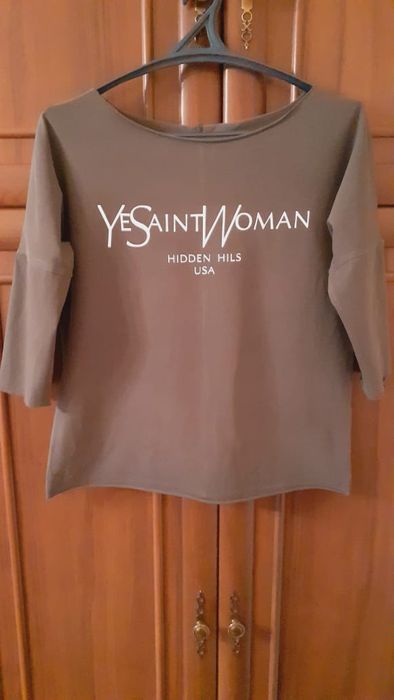 Продам женскую турецкую кофту, 48 размер.