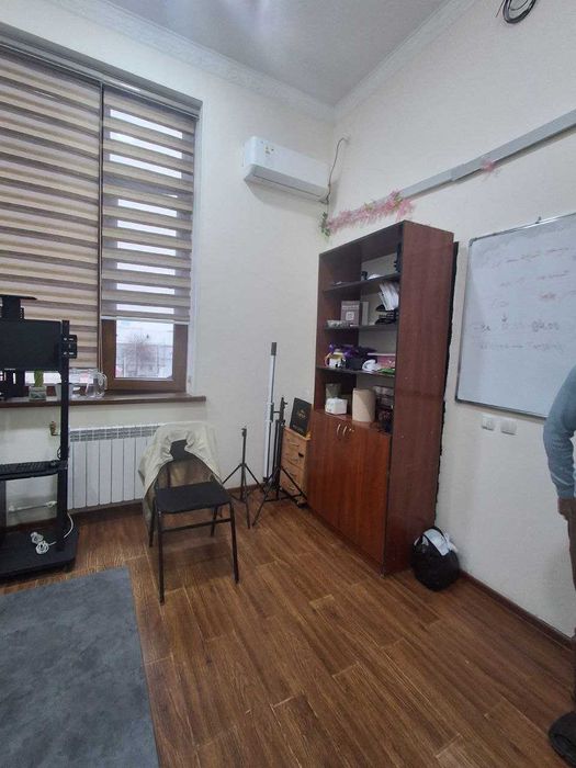 Продаётся нежилой помещение  первая линия  Шайхантахурский районе