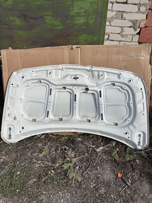 Продам капот hyundai i20