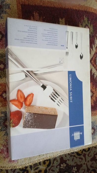 Продам столовый набор