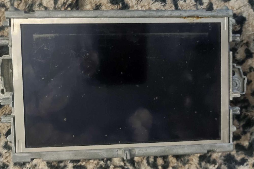 Оригиналната навигация/ мултимедия за Мерцедес W212