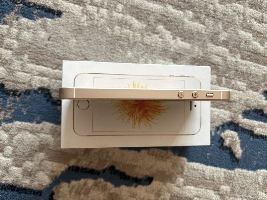 Iphone se 2016 64gb gold