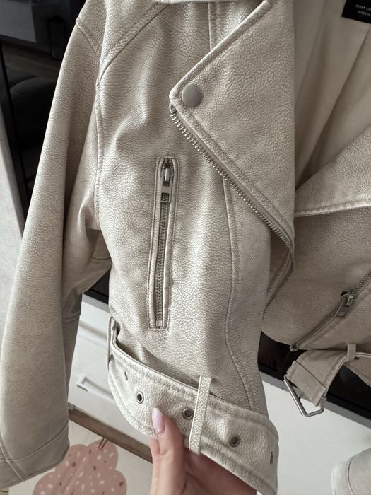 Кожено яке на Zara