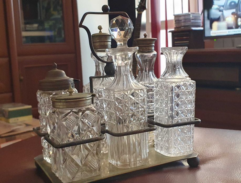 Посребрен антикварен оливерник от Великобритания