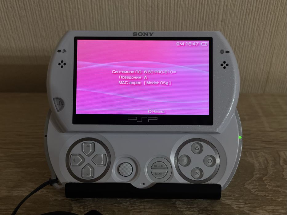 Sony PSP GO Белая