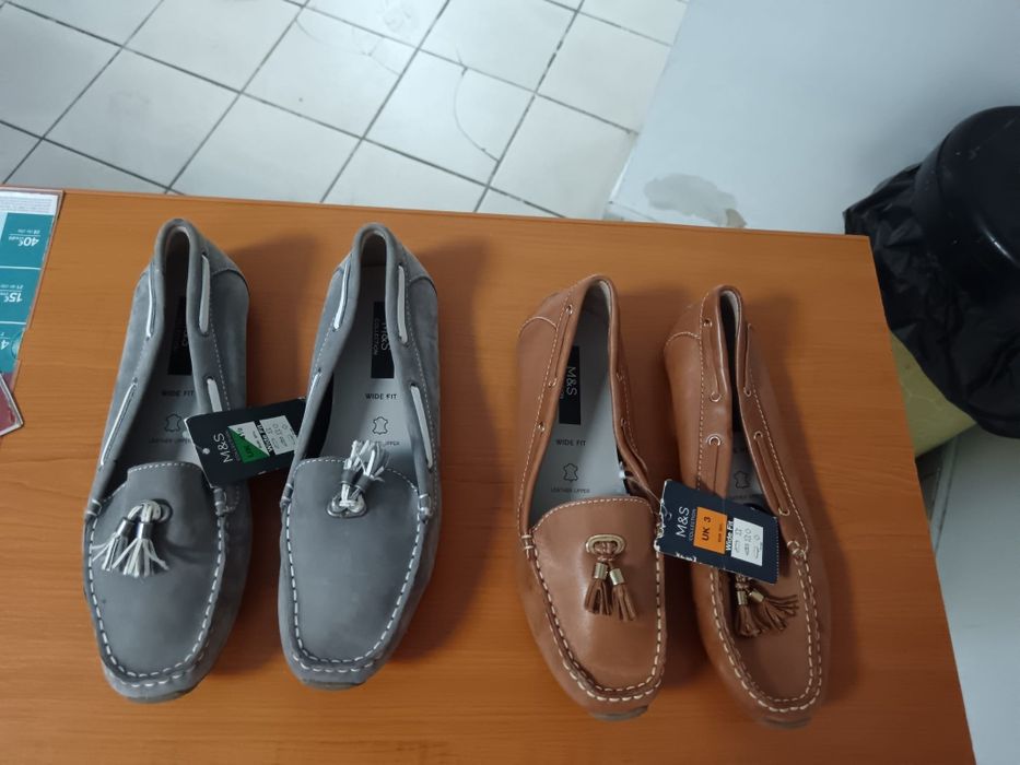 Vind  botine Next numărul 37