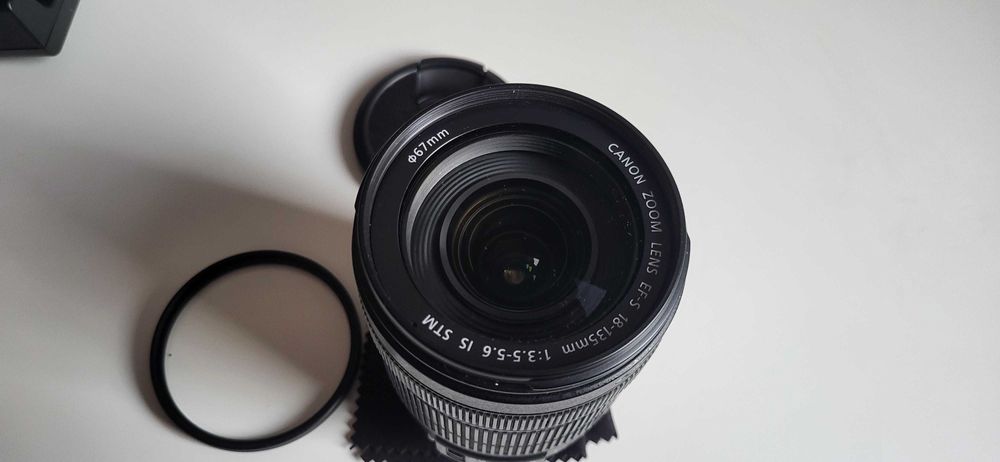 Canon EOS2000D + 2 Obiective si accesorii.