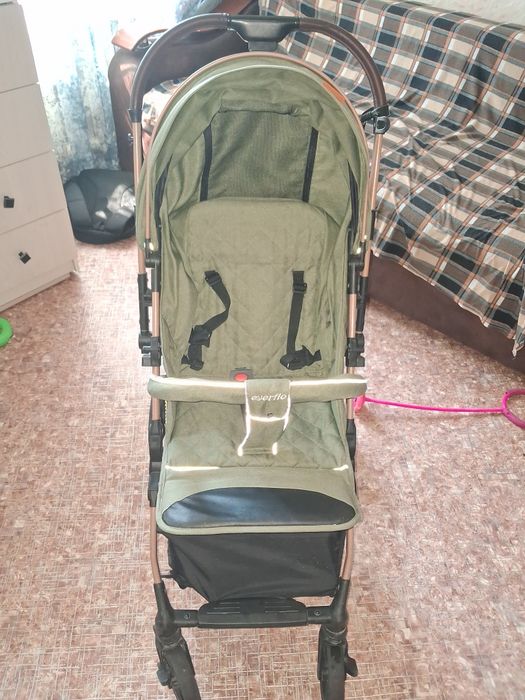 Продам коляску прогулочную