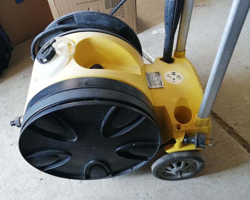 Vând Karcher 670 M 140 bar