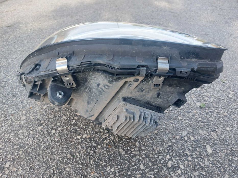 Необорудван десен фар Mercedes-Benz W205 C220d 2014-2018