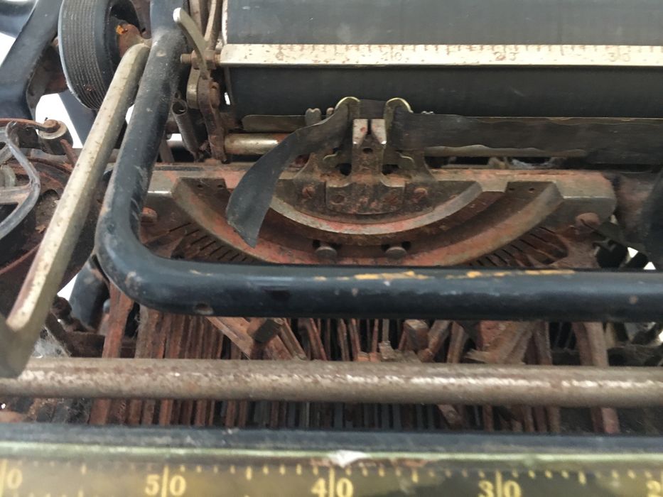 Пишешта машина Continental антика