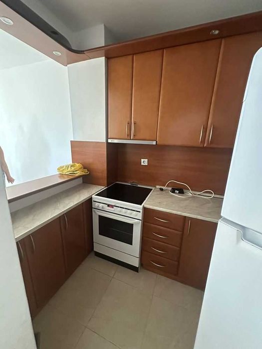 Дава се под наем Тристаен апартамент в Пловдив, Център - 125 кв.м за 612 € - Снимка #3