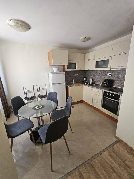 Дава се под наем Тристаен апартамент в Благоевград, Вароша - 90 кв.м за 459 € - Снимка #1