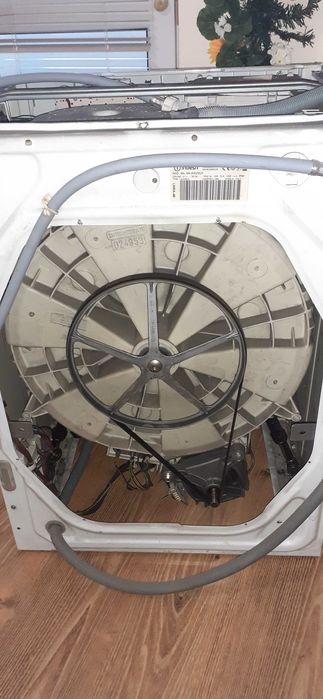 Автоматична пералня Индезит WIL105