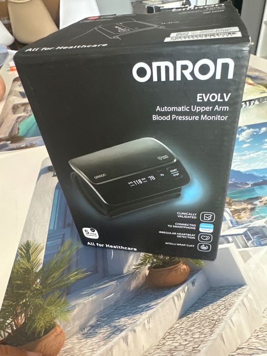 Omron Evolv Апарат за кръвно