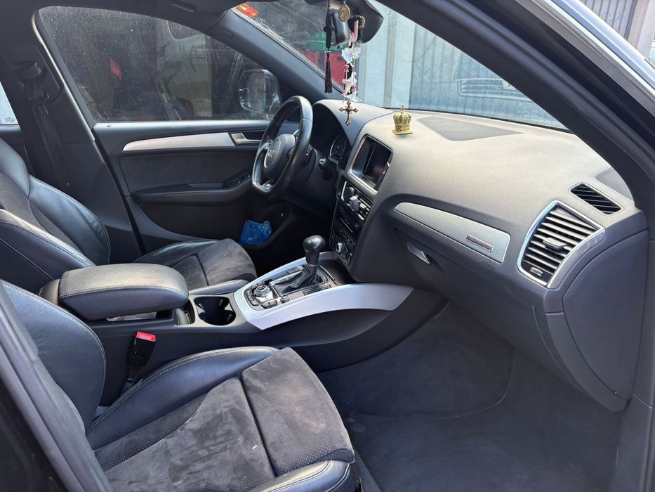 Vand  audi Q5 motor 3000 ! S laine ! Km 160000   Reali masina se afla in germania ! !