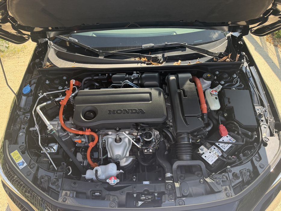Honda Civic 2025 2.0 HIBRID 2600 KM usor avariat / avariate / lovit / lovite