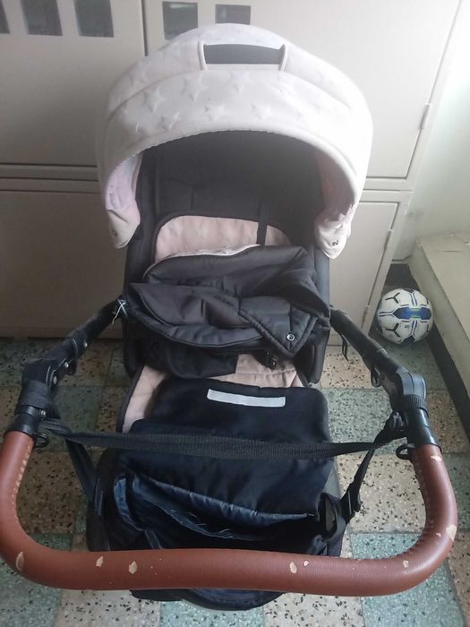 Продавам бебешка количка