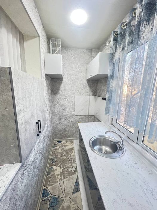 * Метро М.Улугбек 700 метр 1в2/3/4 Чиланзар 9 квартал Продаётся