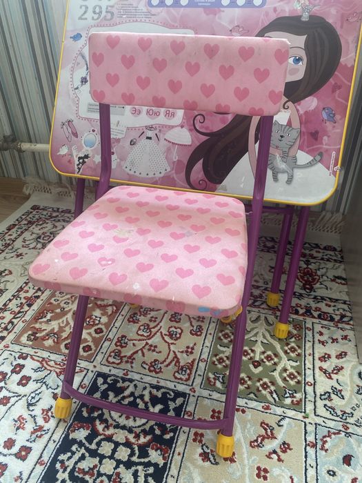 Продам детский столик и стул