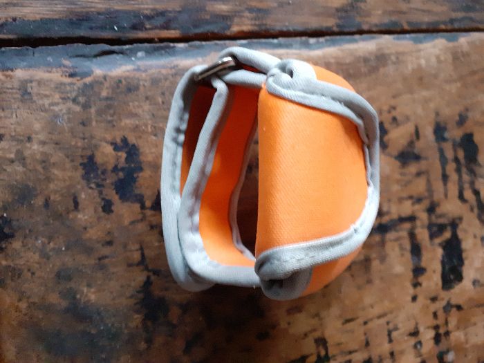 калъф за телефон с бутони за китка и ръка