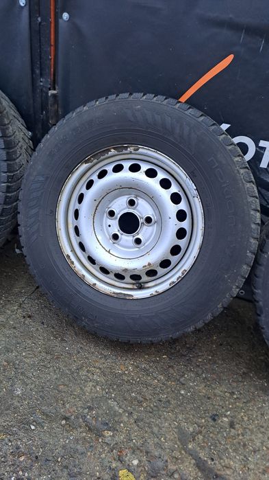 2бр. 16" 5Х120мм Фолксваген, 5х120мм VW С 4бр.  ГУМИ 205 R 16C