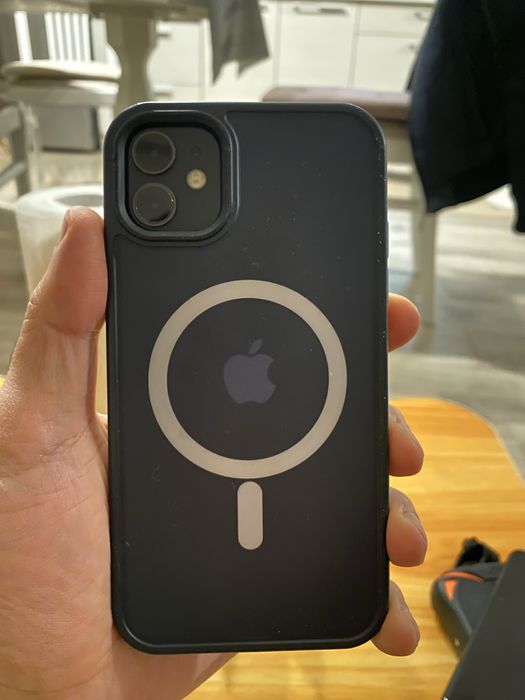 iPhone 11 64 гб (в отличном состоянии)