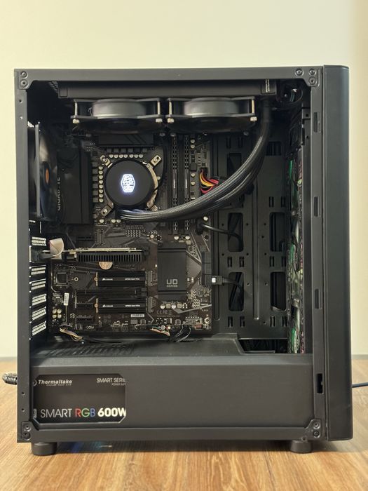 Работна станция: i9-10900KF | 64GB RAM | 1.5TB NVMe | Водно охлаждане