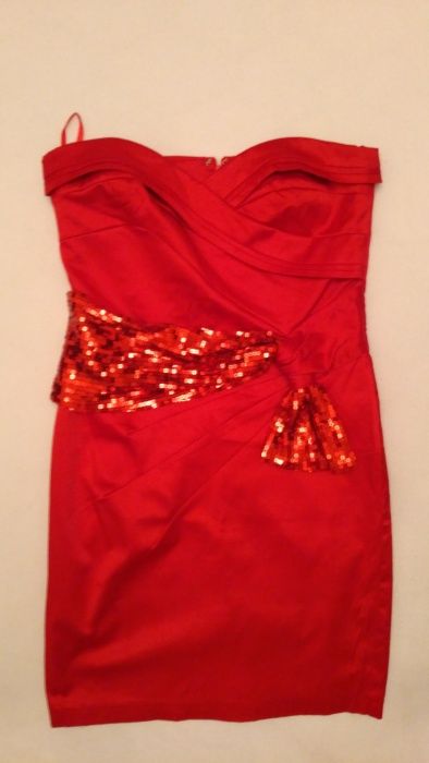 Червена елегантна рокля,р-р 38, цена 15 лв