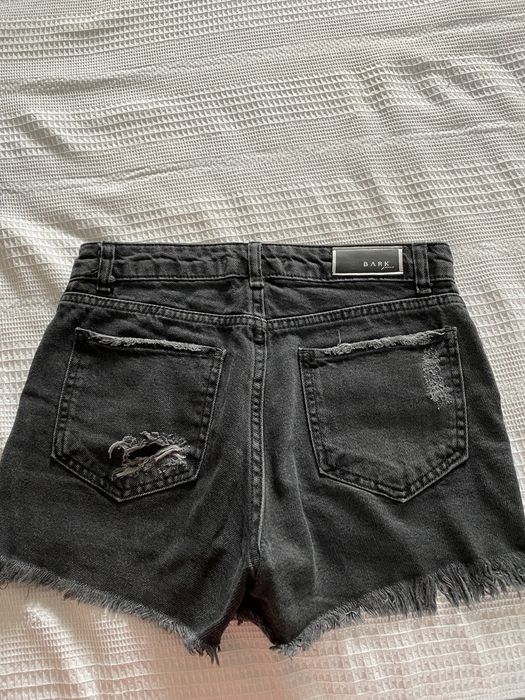 Дамски къси черни дънкови панталонки