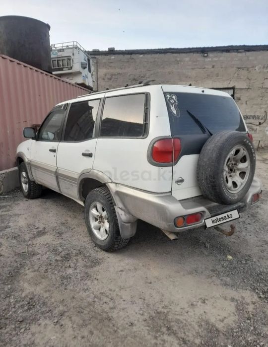 Ниссан Террано 2. 2001 года 2.4бензин