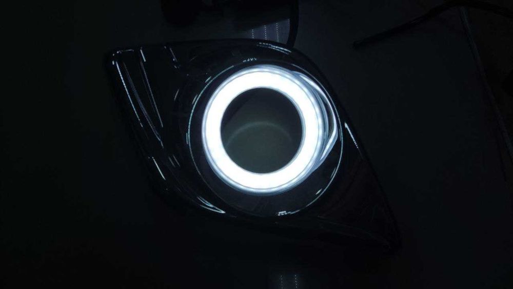 Накладки на пороги, хром накладки с ДХО, хром в ПТФ на Hilux (2015-)