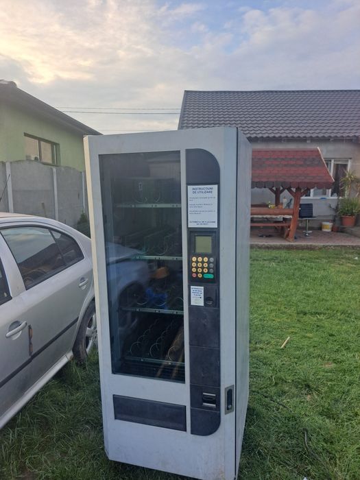 Vand automat pentru diverse