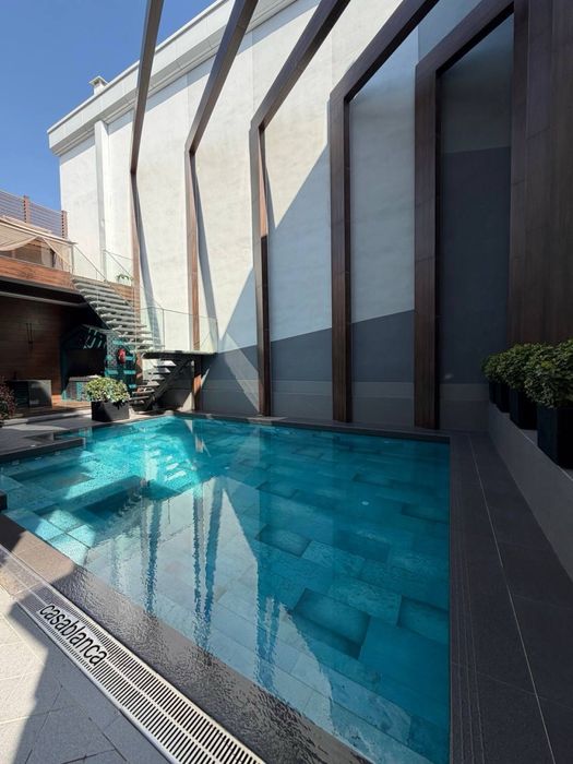 Дом центр Луначарского 625 м2