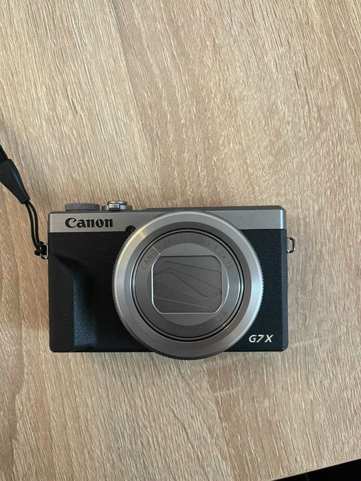 Canon g7x mark III digital camera