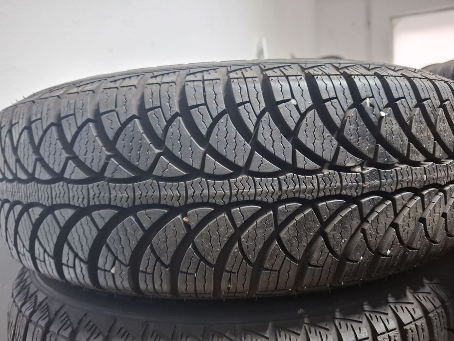 Set 4 anvelope iarna 175/70/14 Ca și NOI 27/2021