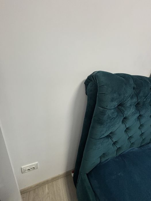 Pat tapitat catifea cu somiera rabatabila
