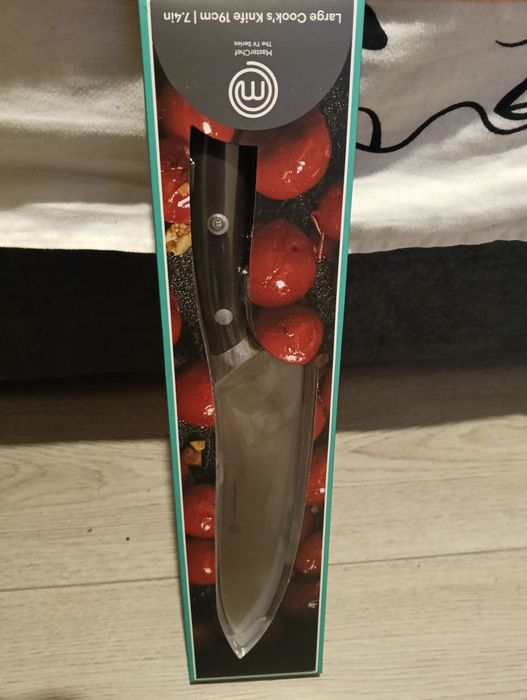 Cuțitul Bucătarului. Nou sigilat. La 85 lei. Fixxxx.