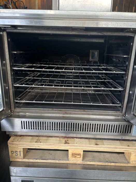 Cuptor panificatie pe gaz.