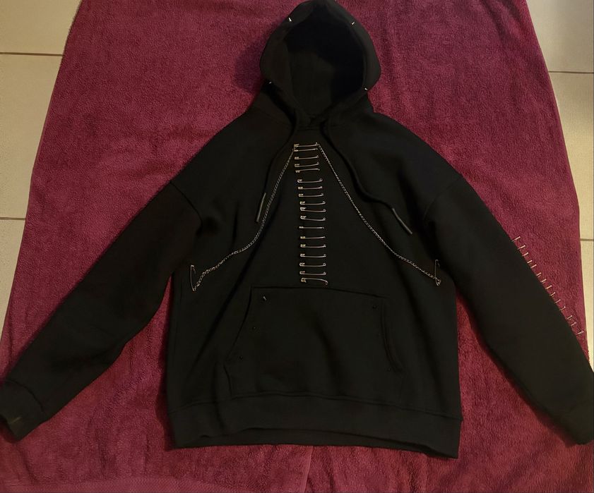 Hanorac negru cu Ținte