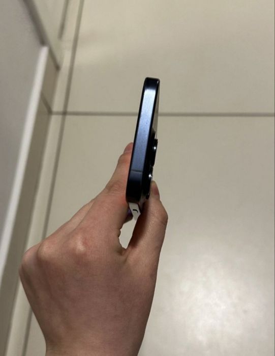 Продам IPhone 15 Pro. 256gb