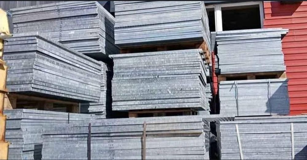 Trepte si gratare zincate