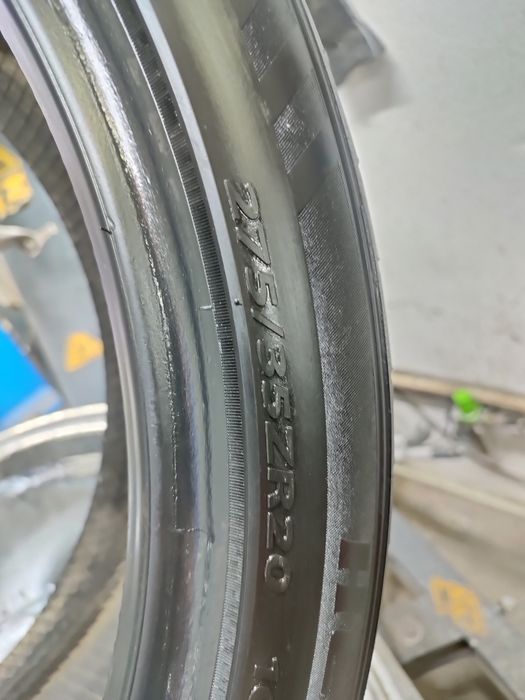 Летняя резина 275/35R20(2шт)