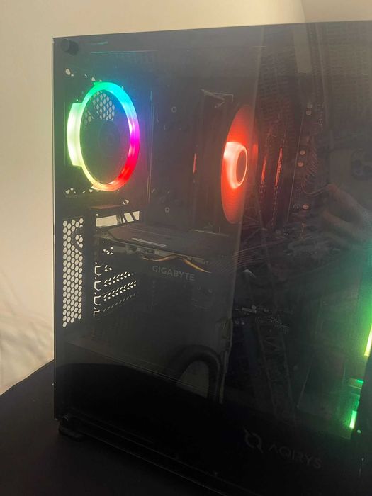 Vand PC Gaming RGB negociabil