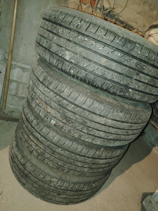 Продам комплект летних шин