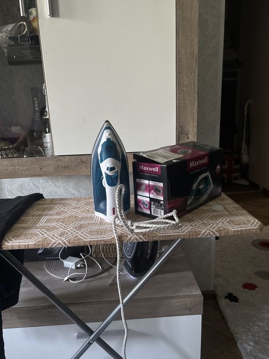 Новый утюг продам